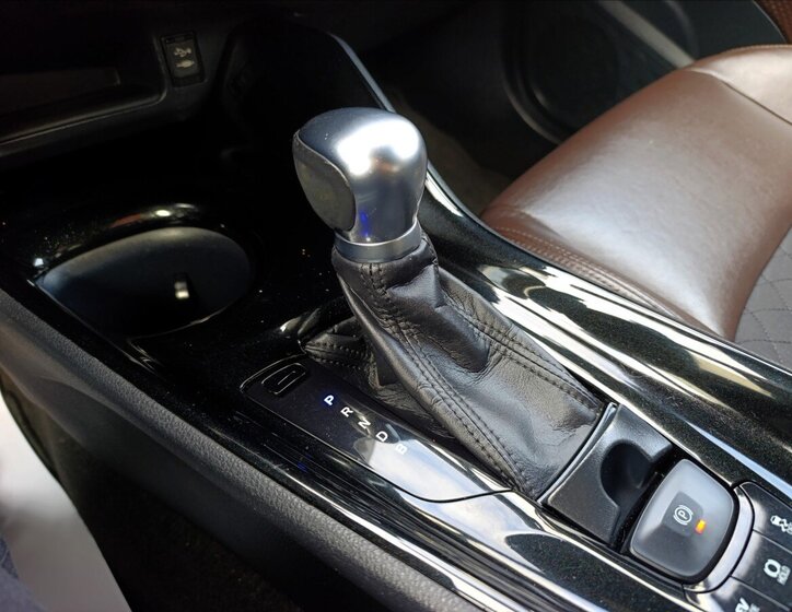 Toyota C-HR Hatchback 1,8 l 72 kw