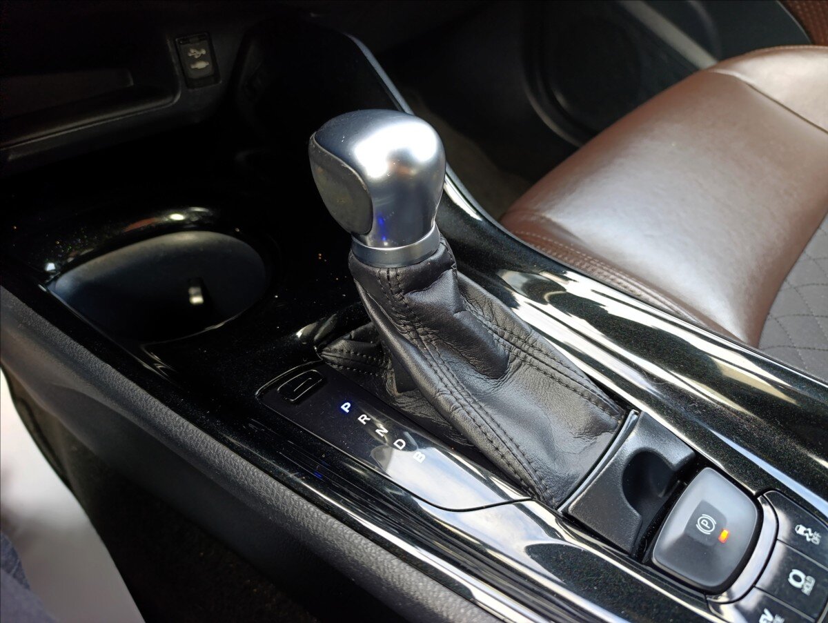 Toyota C-HR Hatchback 1,8 l 72 kw