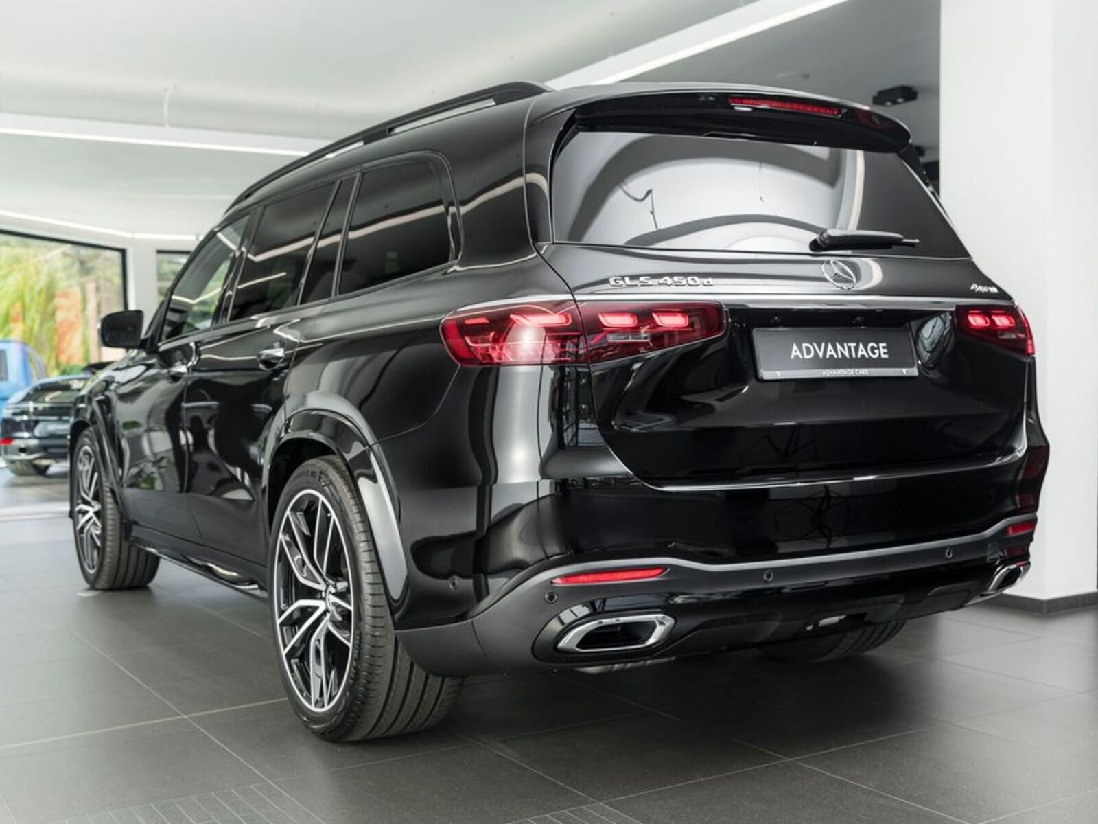 Mercedes-Benz Ostatní 4