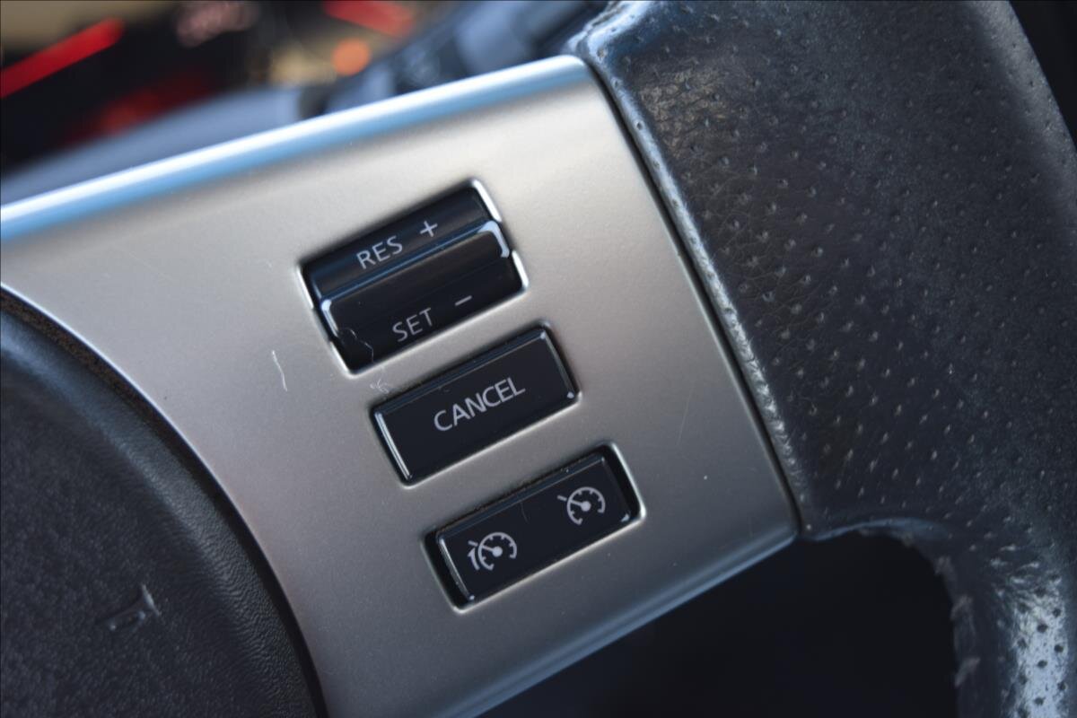 Nissan Navara Pick-up 3,0 l 170 kw