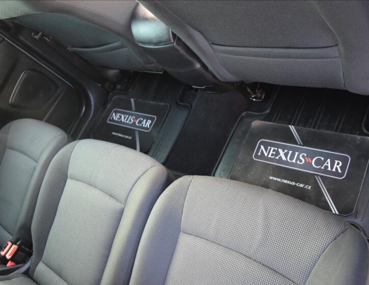 Ford S-MAX MPV 2,0 l 107 kw