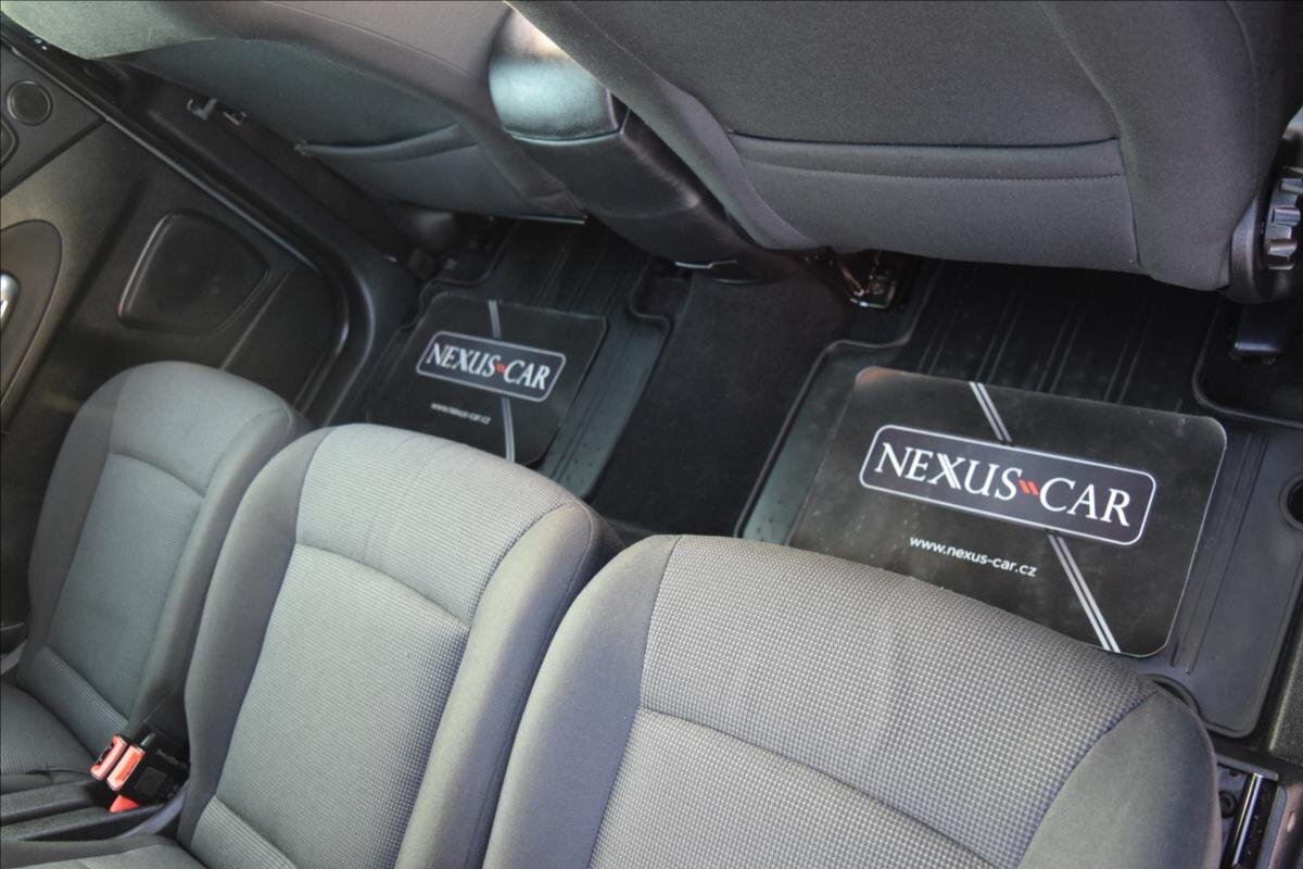 Ford S-MAX MPV 2,0 l 107 kw