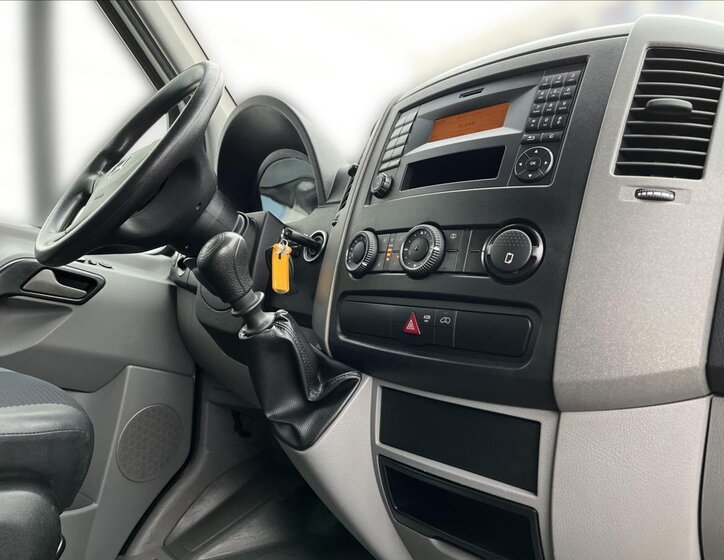 Mercedes-Benz Sprinter 16