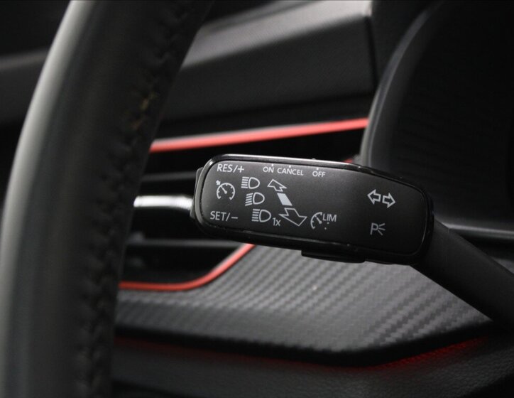 Škoda Kamiq SUV 999,0 85 kw