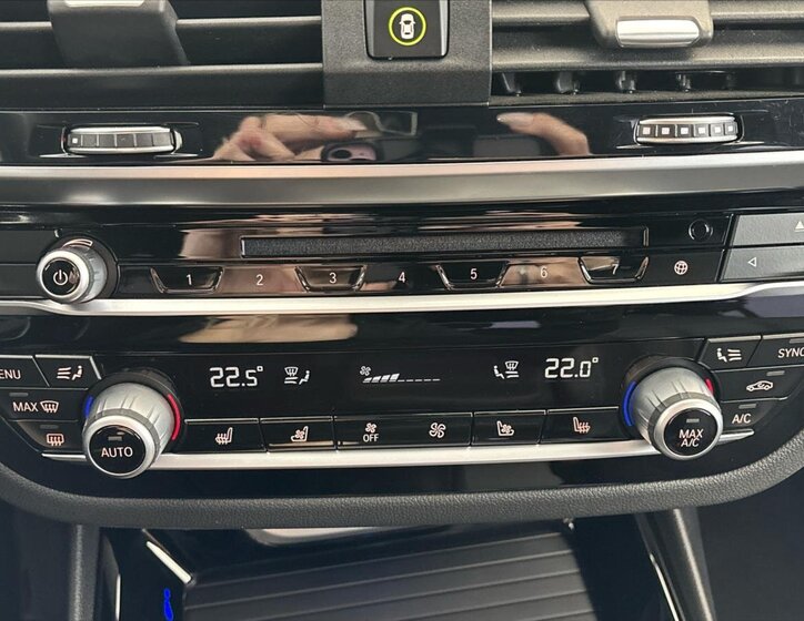 BMW X3 SUV / Terénní 2,0 l 140 kw