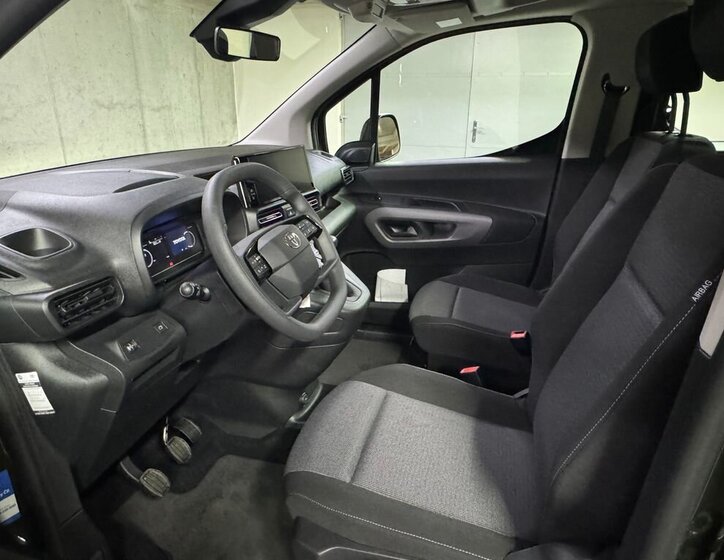 Toyota ProAce City Verso MPV 1,2 l 81 kw