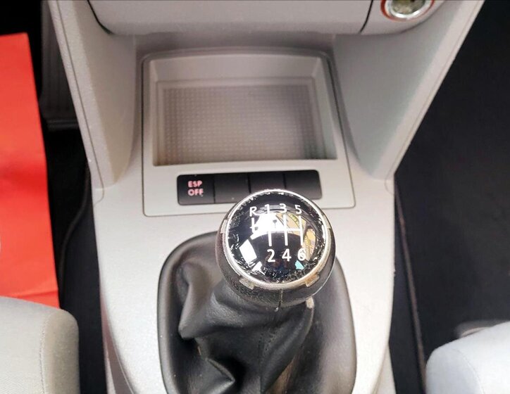 Volkswagen Touran Kombi 1,4 l 103 kw