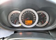 Toyota RAV4 SUV / Terénní 2,2 l 100 kw