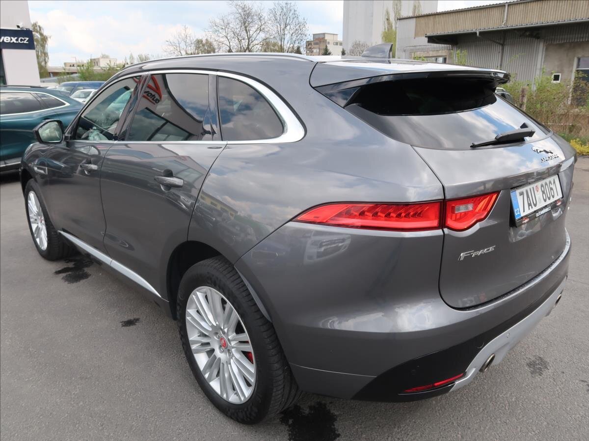 Jaguar F-Pace SUV / Terénní 3,0 l 280 kw