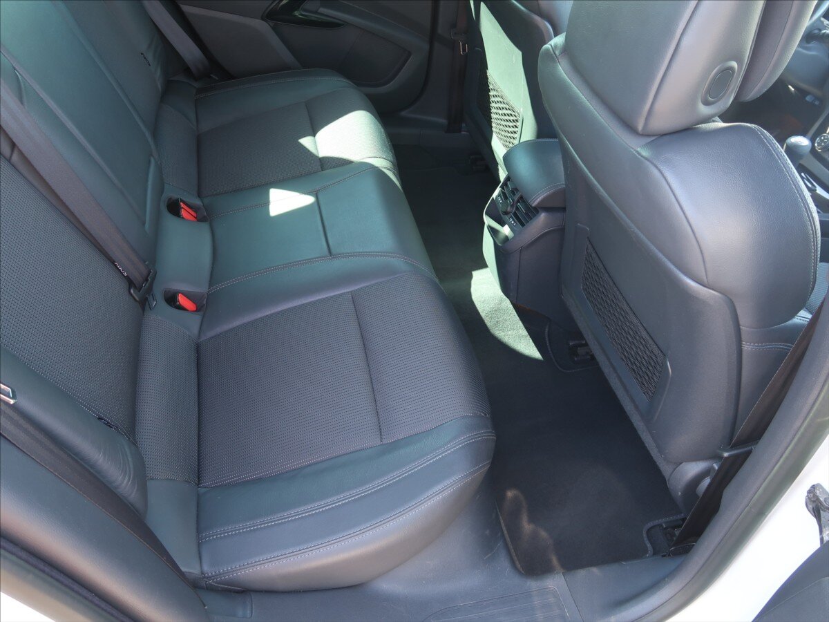 Peugeot 508 Kombi 2,0 l 120 kw