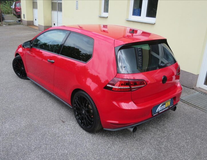 Volkswagen Golf Hatchback 2,0 l 162 kw