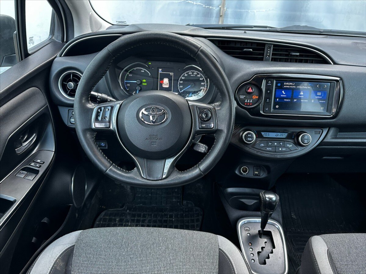 Toyota Yaris Kombi 1,5 l 54 kw