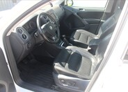 Volkswagen Tiguan 9