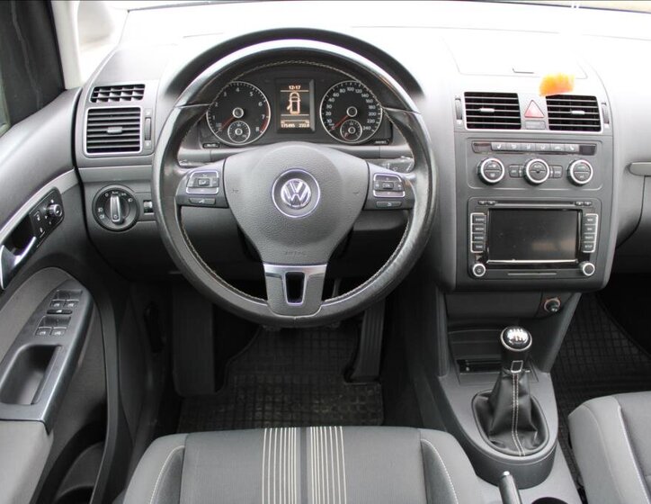Volkswagen Touran 12