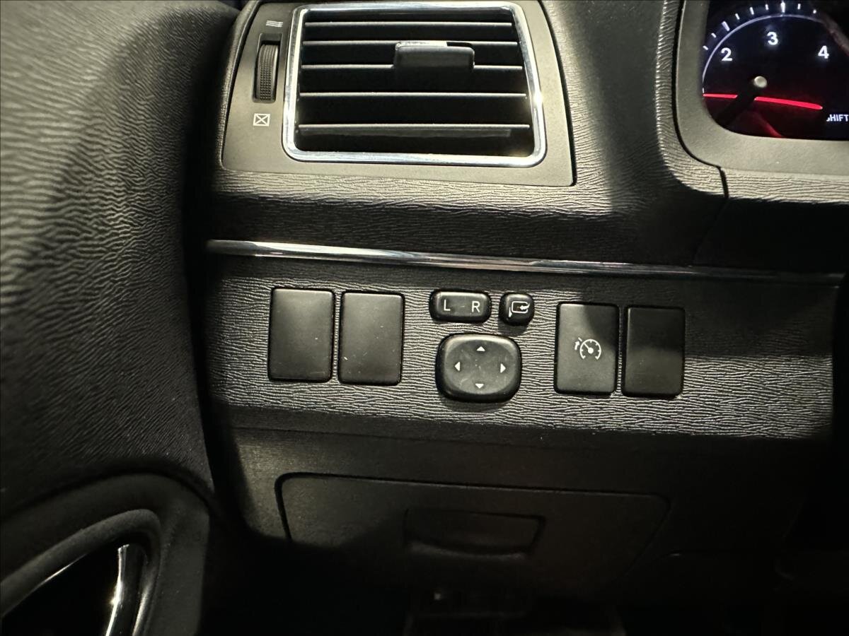 Toyota Avensis Kombi 2,0 l 91 kw