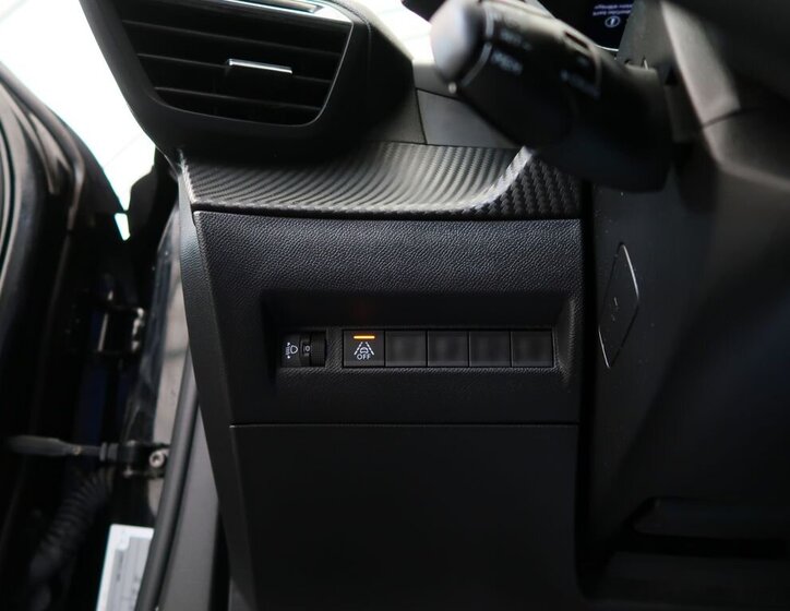 Peugeot 2008 SUV 0,0 100 kw