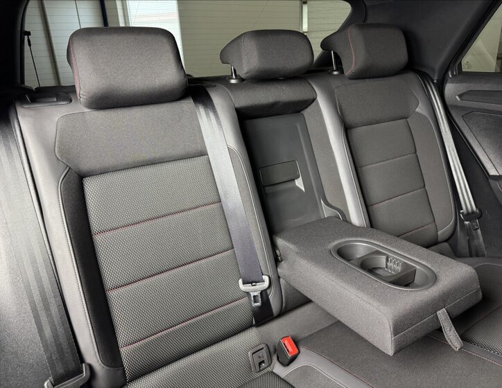 Volkswagen T-Roc SUV 1,5 l 110 kw