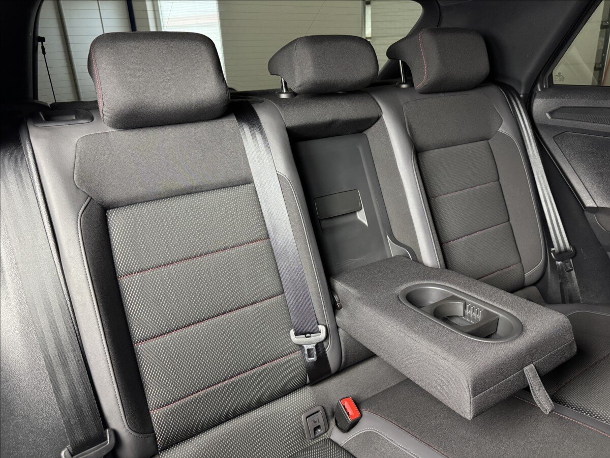 Volkswagen T-Roc SUV 1,5 l 110 kw