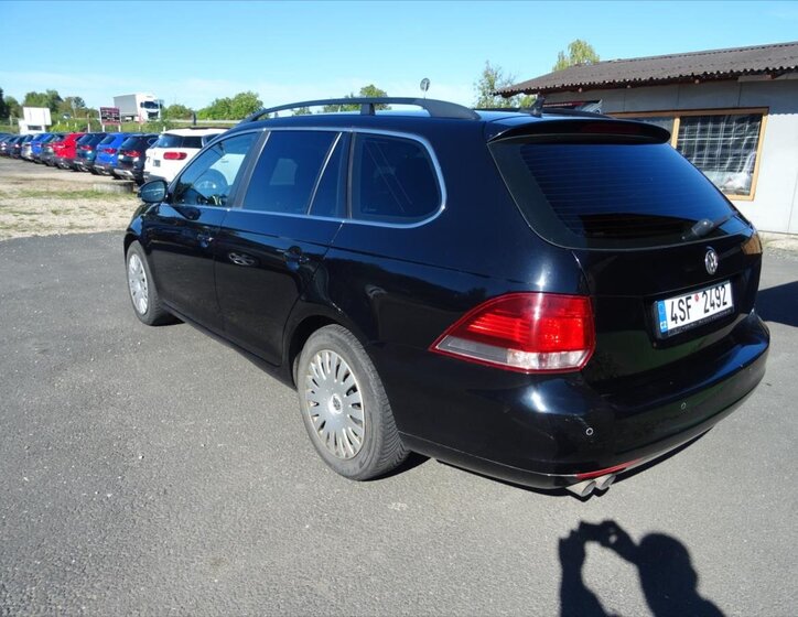 Volkswagen Golf Kombi 2,0 l 103 kw