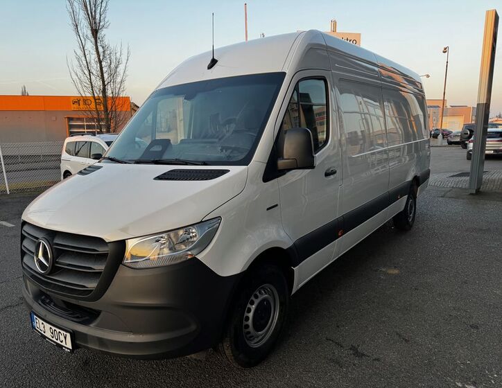 Mercedes-Benz Sprinter 1