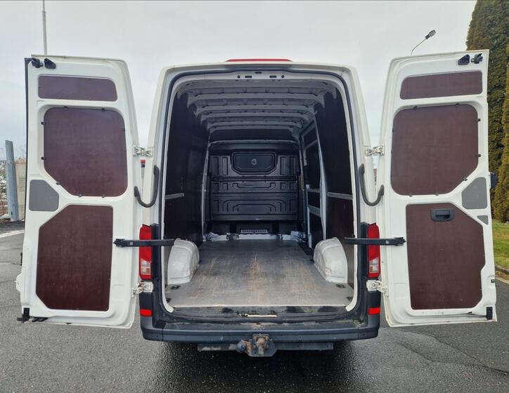 Volkswagen Crafter 10