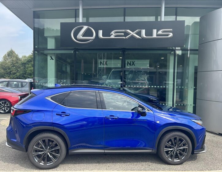 Lexus NX 450h+ SUV / Terénní 2,5 l 227 kw