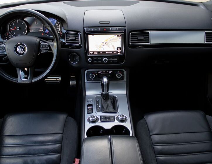 Volkswagen Touareg 11