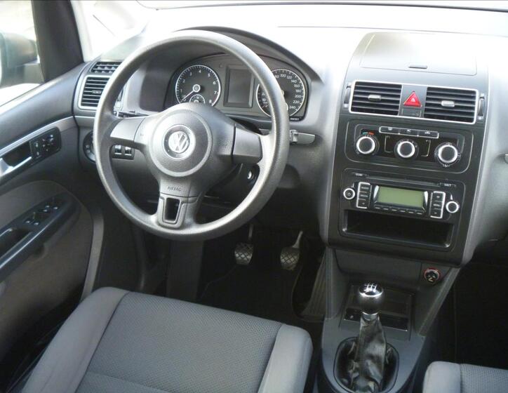 Volkswagen Touran 13