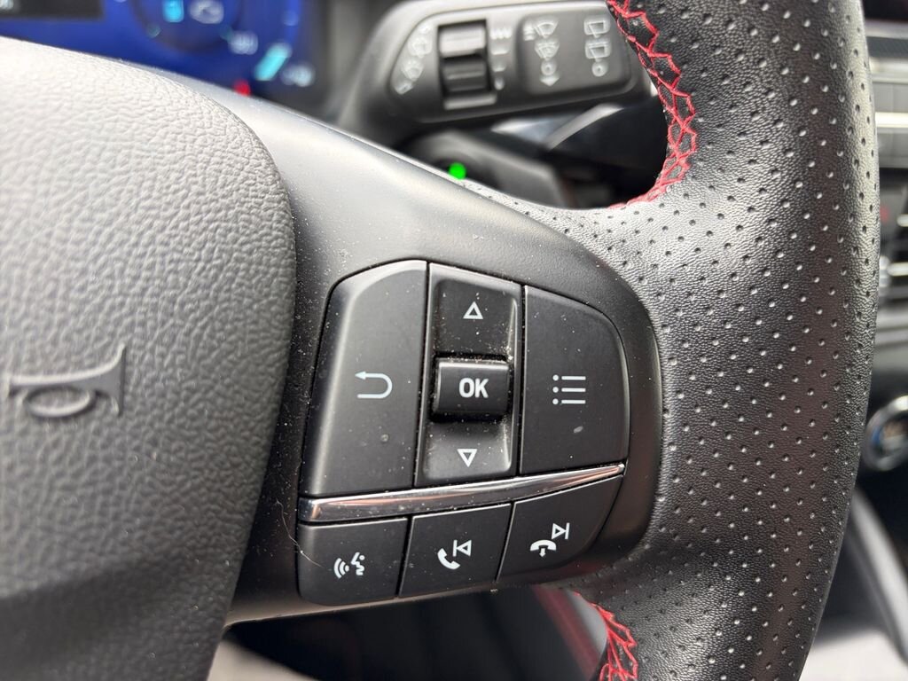 Ford Kuga SUV / Terénní 2,5 l 165 kw