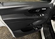 Mercedes-Benz Vito 14