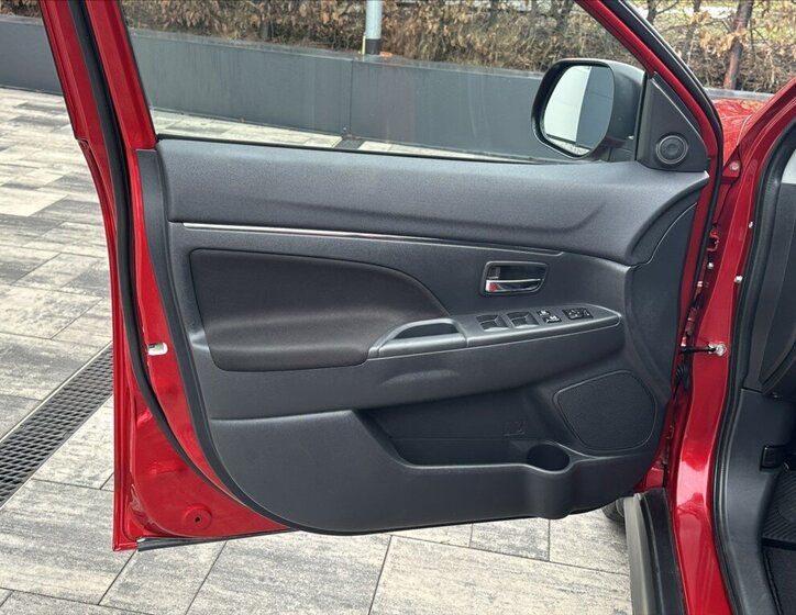 Mitsubishi ASX SUV / Terénní 2,0 l 110 kw