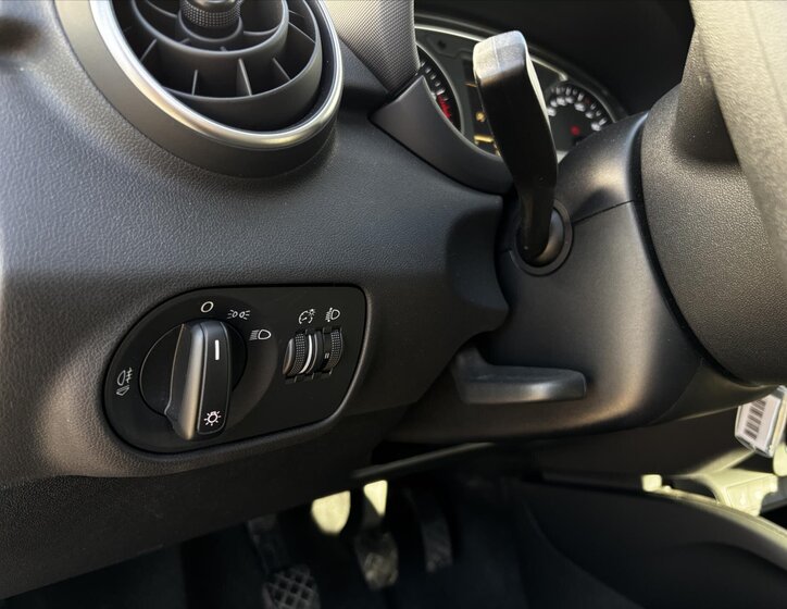 Audi A1 Hatchback 999,0 70 kw