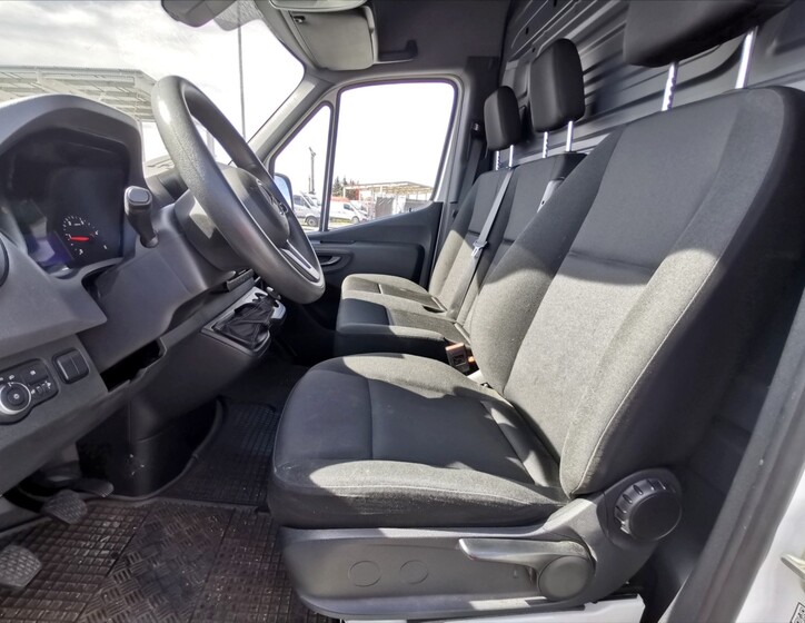 Mercedes-Benz Sprinter 3