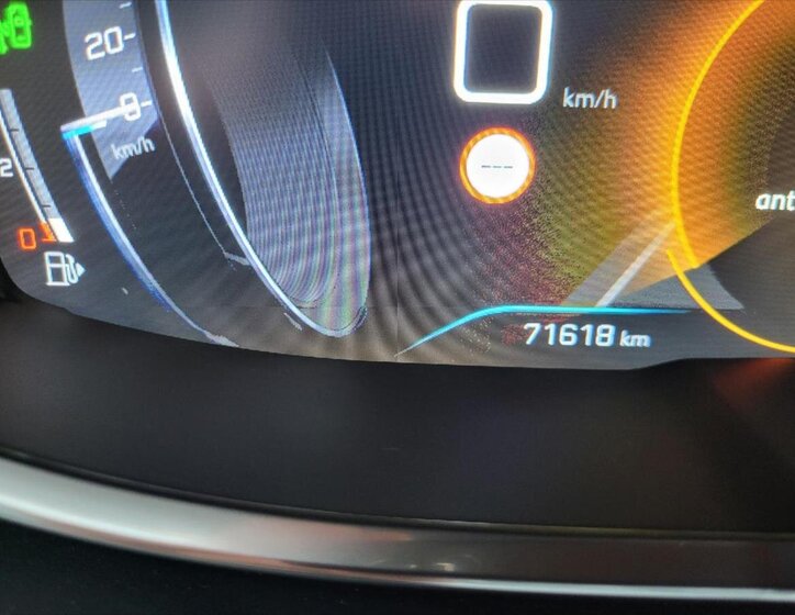 Peugeot 5008 SUV 1,5 l 96 kw