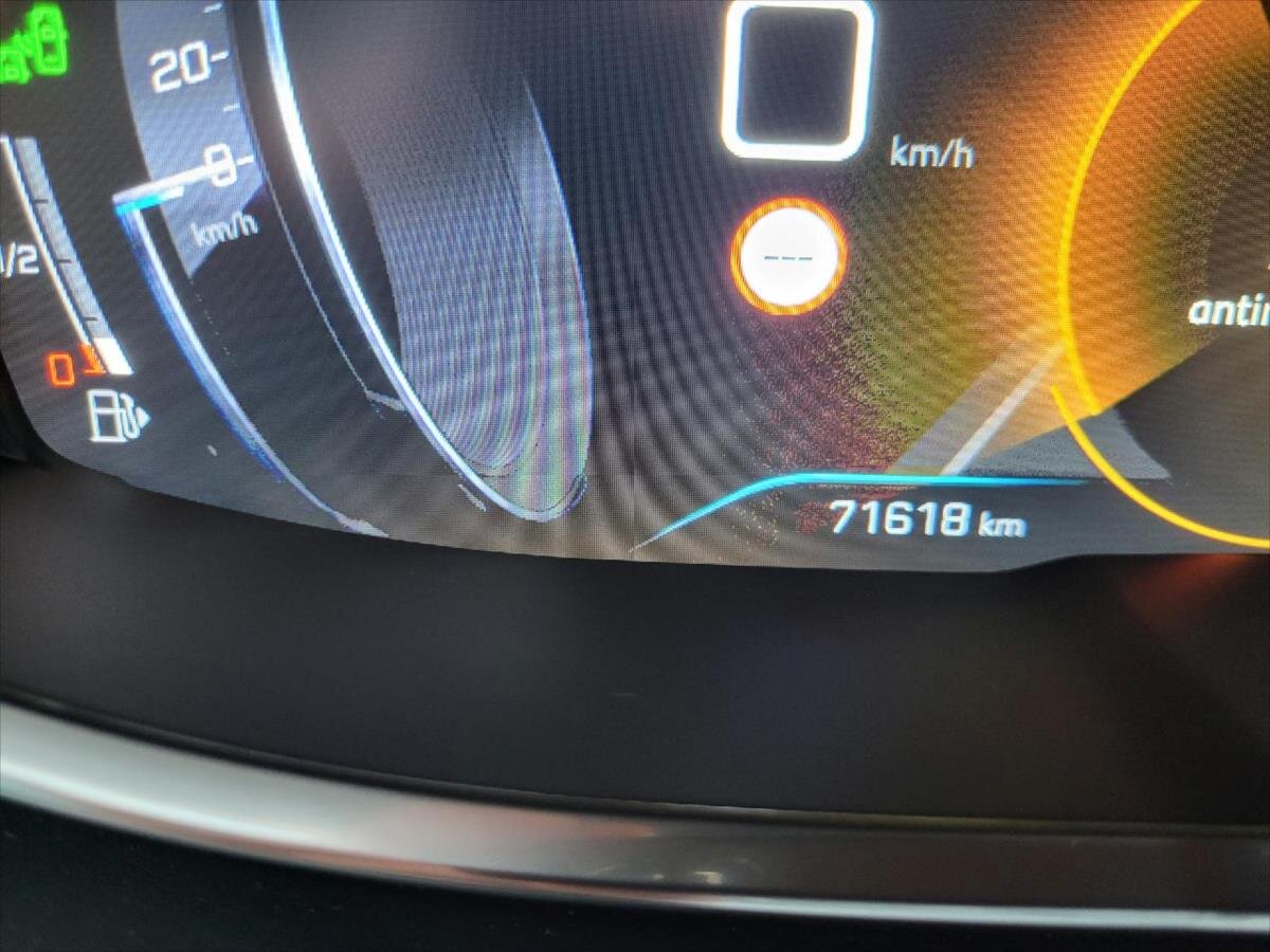 Peugeot 5008 SUV 1,5 l 96 kw