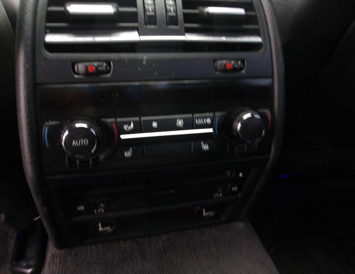 BMW Řada 7 Sedan / Limuzína 3,0 l 180 kw