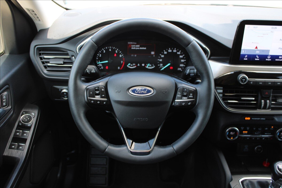 Ford Kuga SUV / Terénní 1,5 l 110 kw