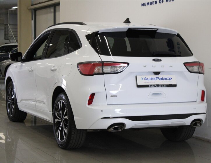 Ford Kuga SUV / Terénní 2,0 l 140 kw