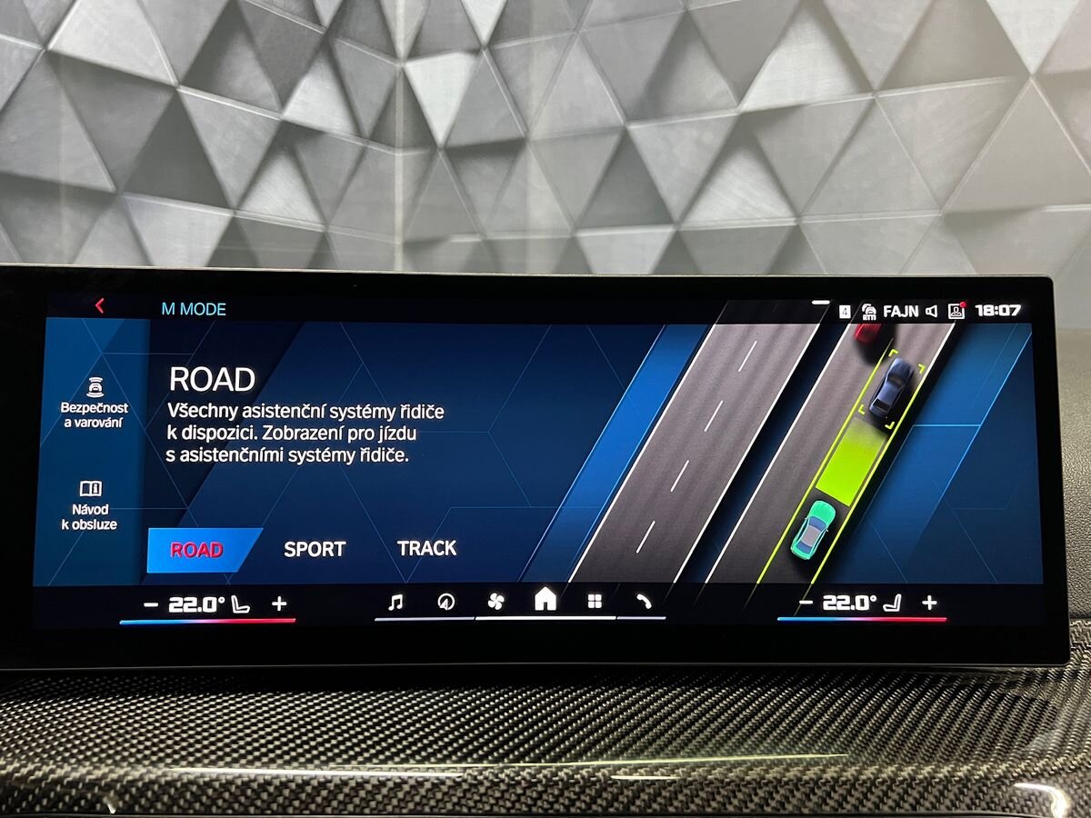 BMW M3 Sedan / Limuzína 3,0 l 390 kw