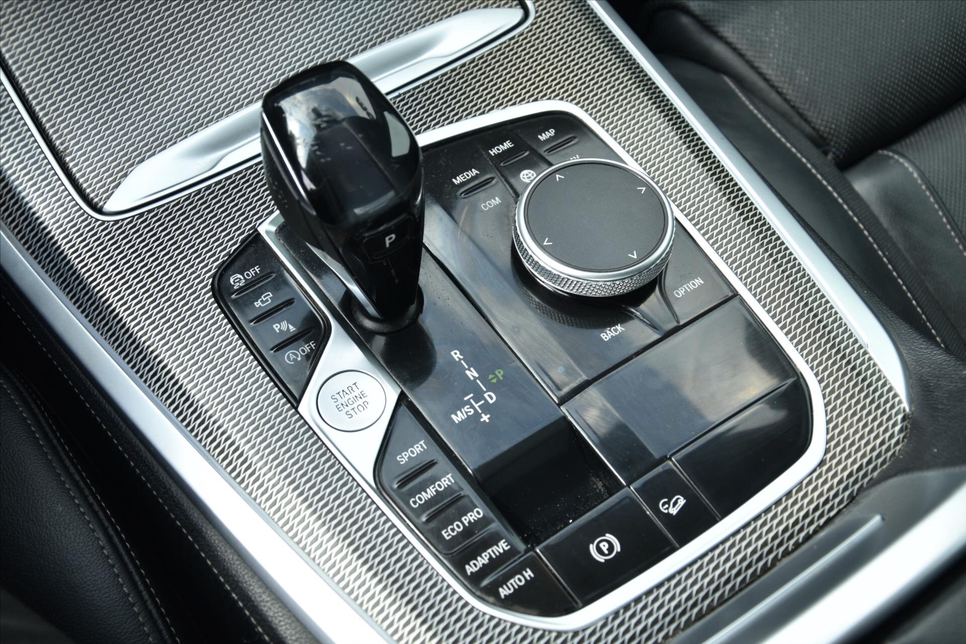 BMW X5 SUV / Terénní 3,0 l 195 kw