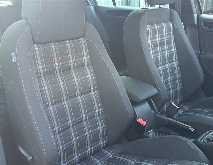 Volkswagen Golf Hatchback 2,0 l 155 kw