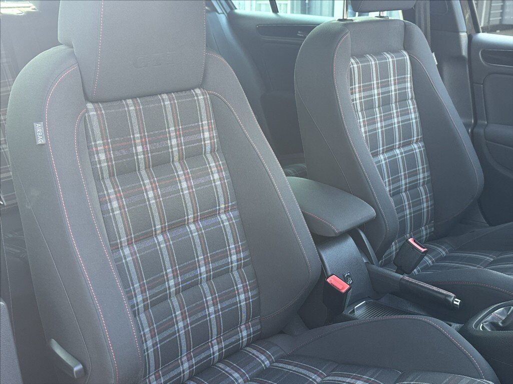 Volkswagen Golf Hatchback 2,0 l 155 kw