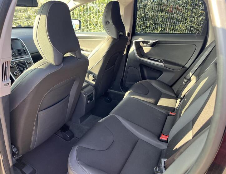 Volvo XC60 13