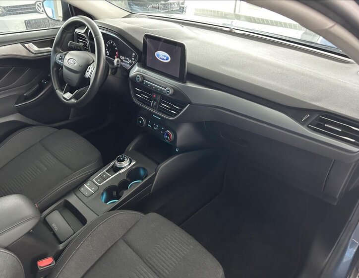 Ford Focus Hatchback 999,0 92 kw