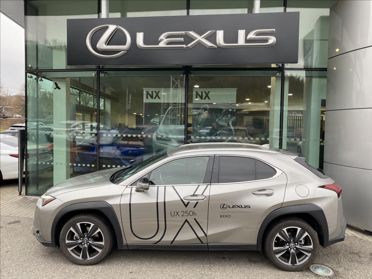Lexus UX 250h