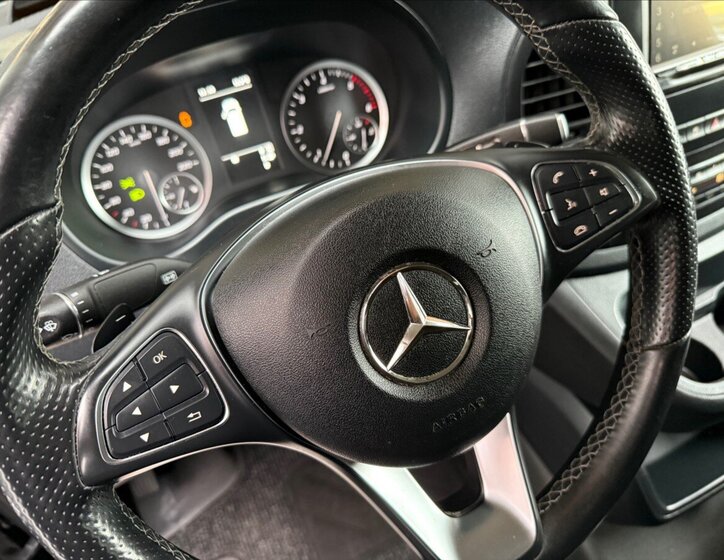 Mercedes-Benz Vito 19