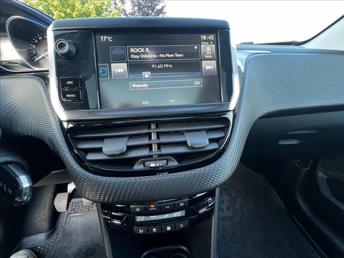 Peugeot 2008 SUV / Terénní 1,6 l 84 kw