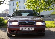 Škoda Octavia Sedan / Limuzína 1,6 l 55 kw