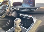 Peugeot 3008 SUV / Terénní 1,5 l 96 kw