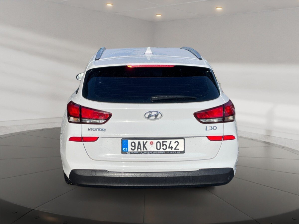 Hyundai i30 Kombi 998,0 88 kw